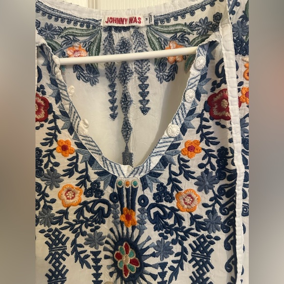 Johnny Was Chelsee VNeck Top Sz M - Picture 3 of 10